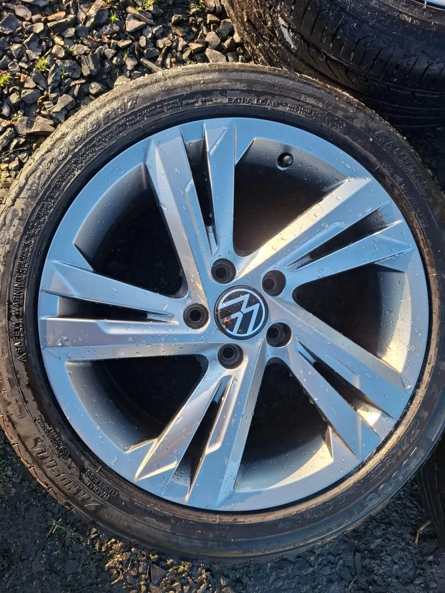 17" Genuine Vw Valencia Alloys with tyres - Image 1