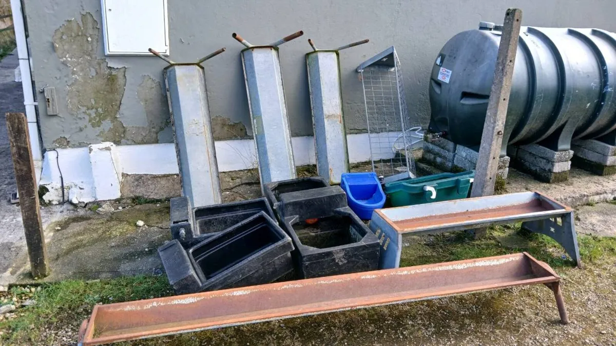 Farming Bundle troughs/drinkers/hay rack - Image 1