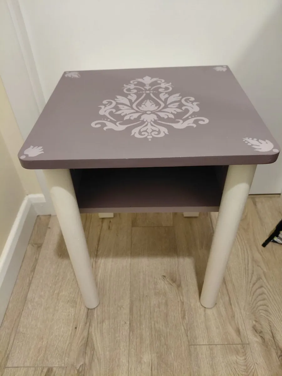 Coffee table/Side Table - Image 1