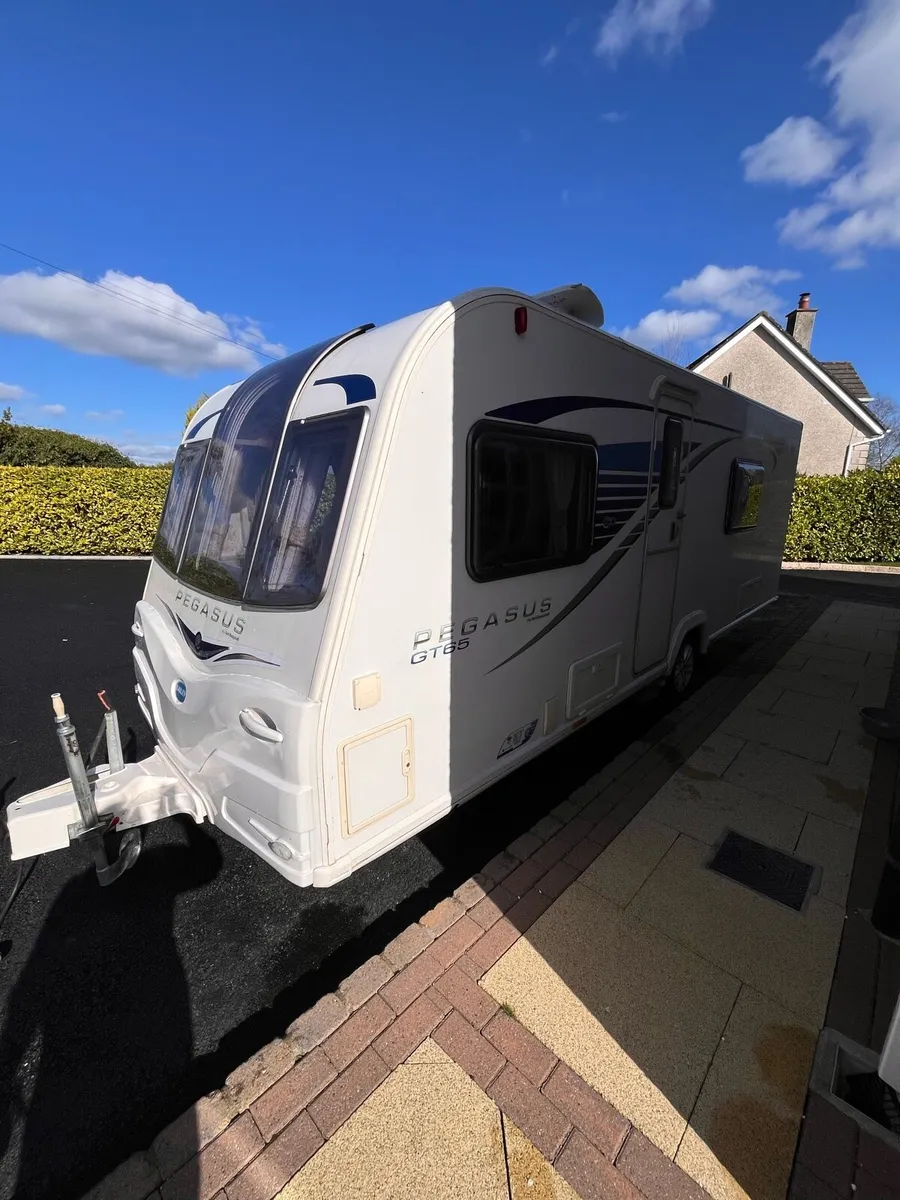 Bailey Pegasus gt65 fixed bed end washroom 4 berth - Image 3