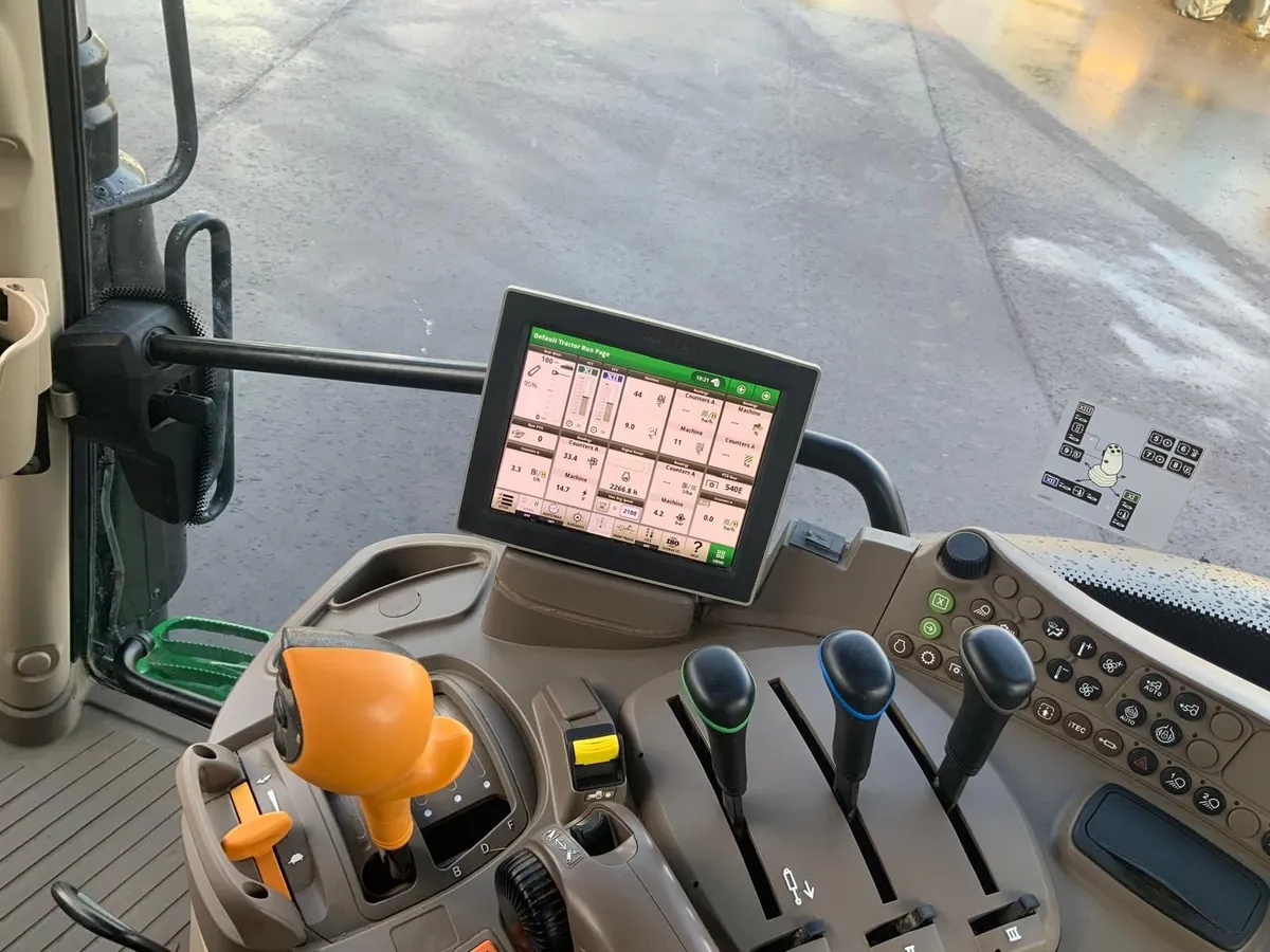 John Deere 6130R. - Image 1