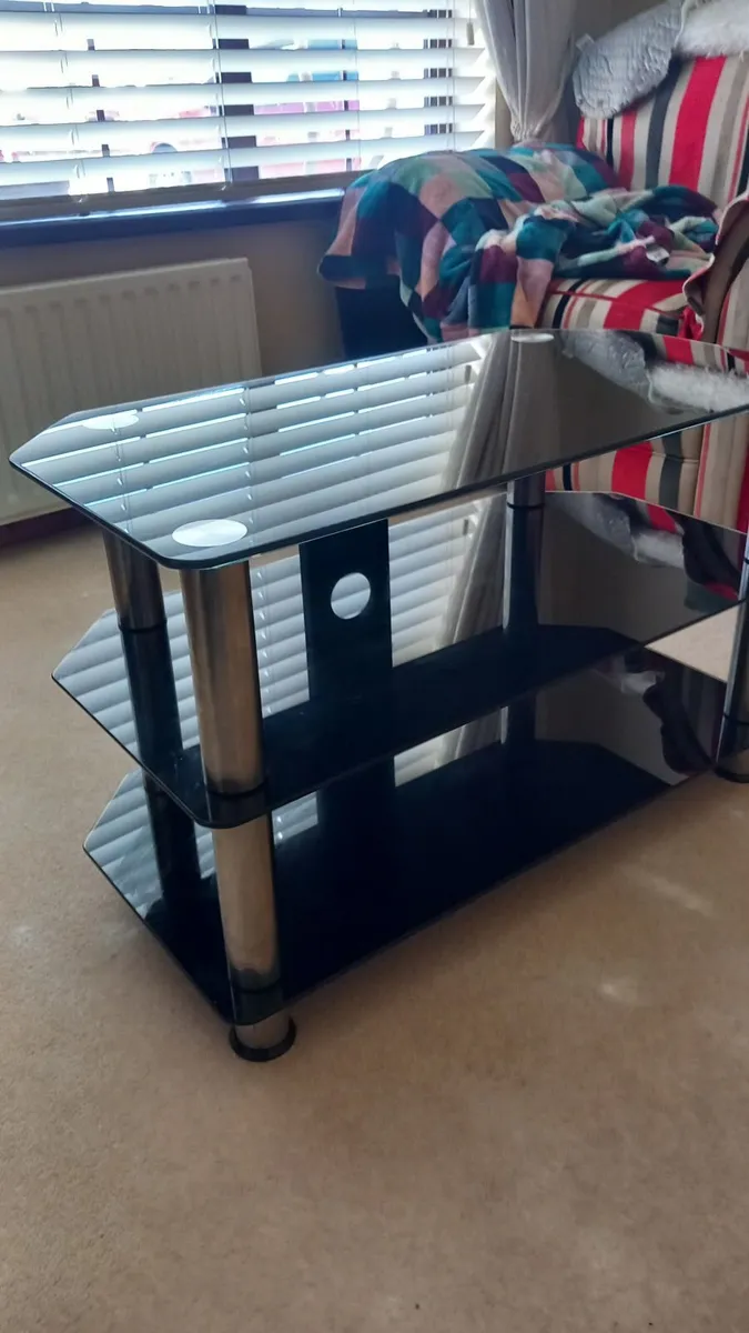 Television table - Image 3