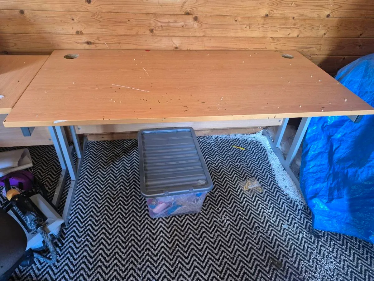 Office desks - Image 3