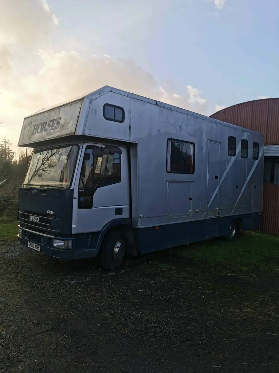 Horse Lorry - Image 1