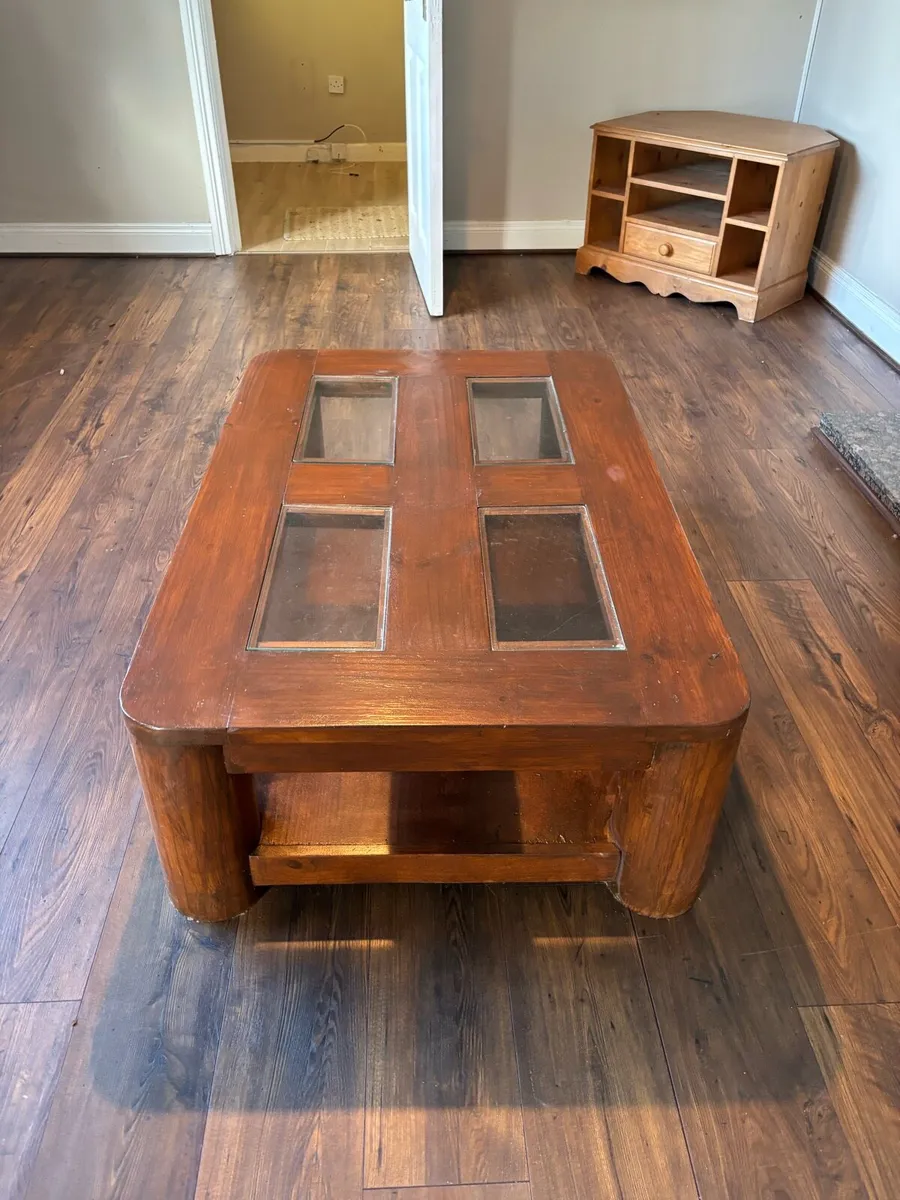 Coffee table / tv stand - Image 1