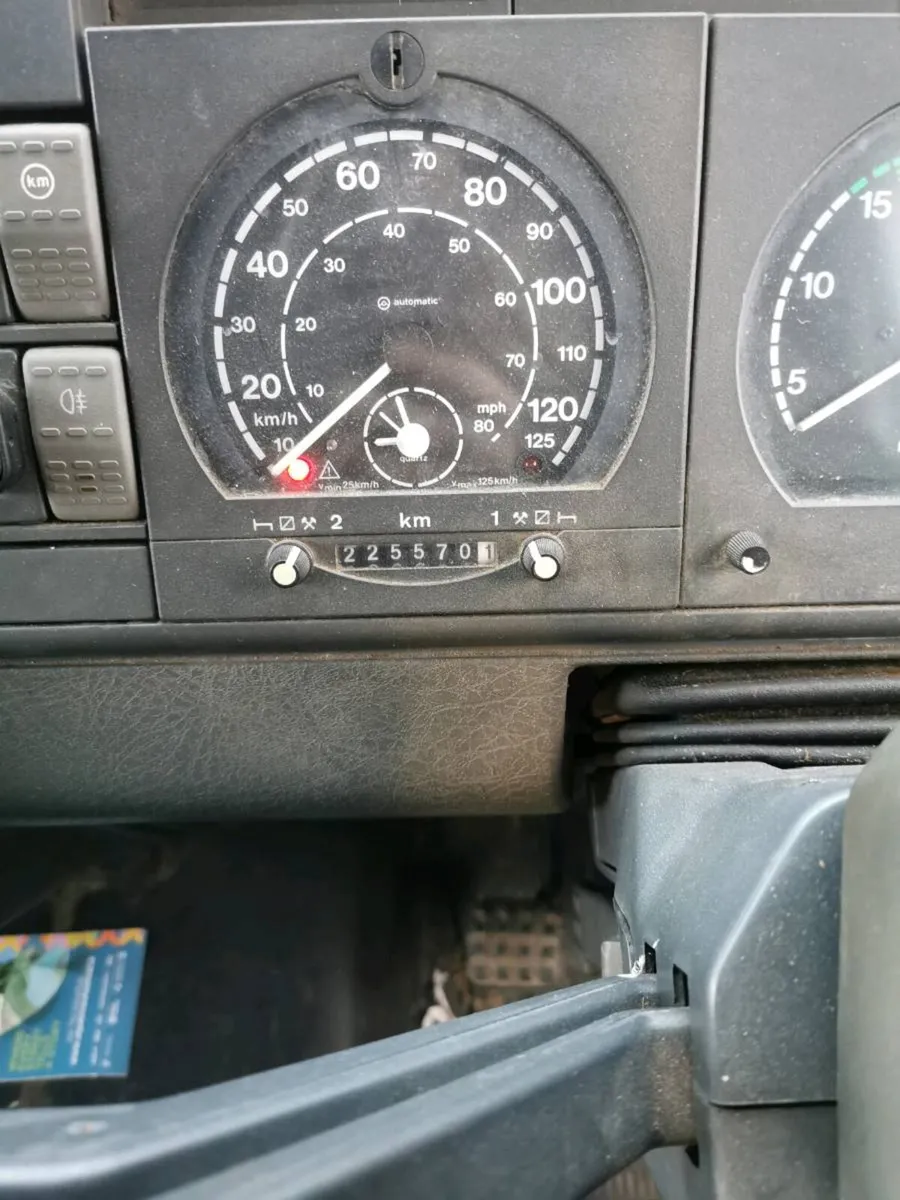 Horse Lorry - Image 4