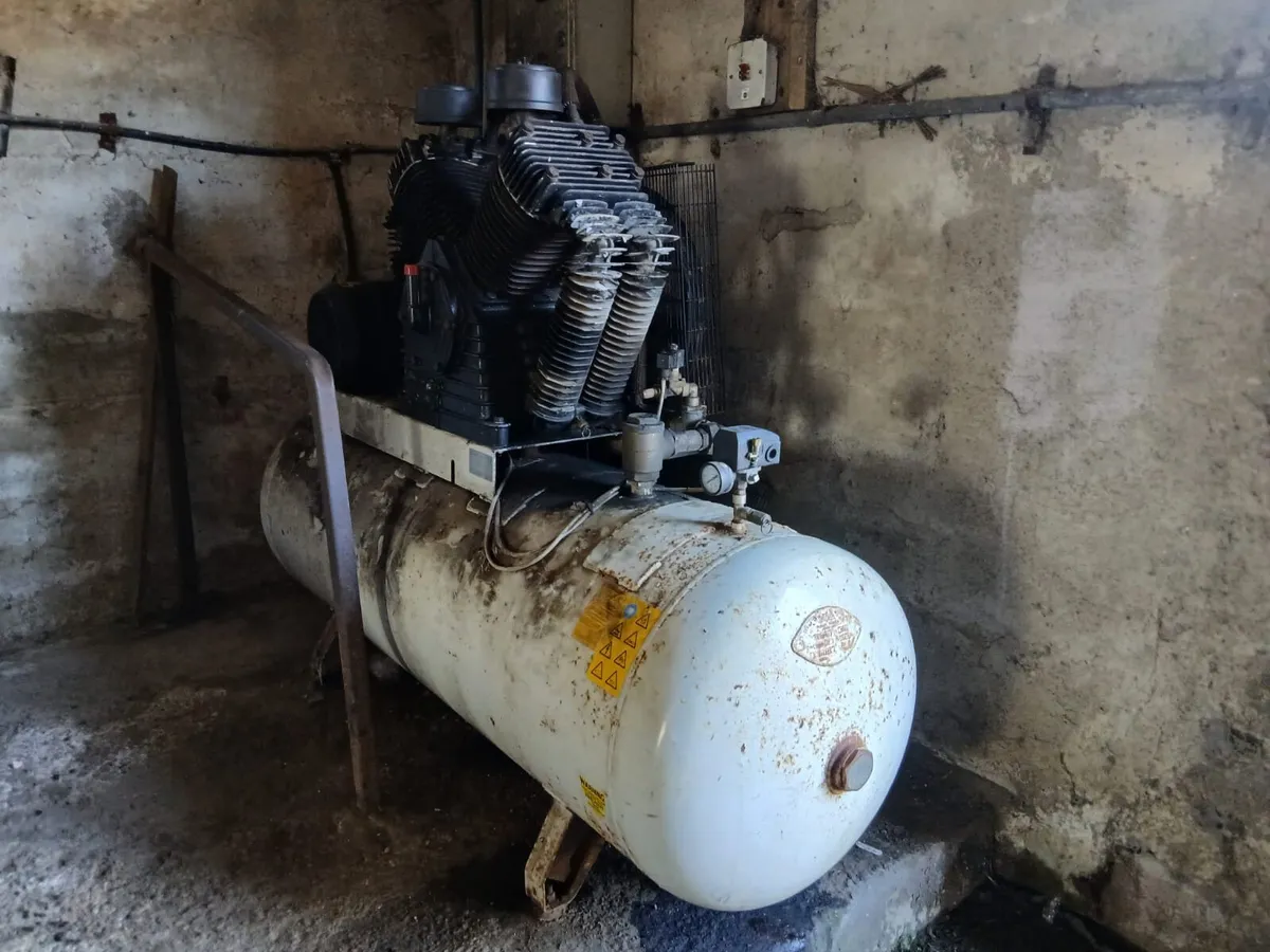 COMPRESSOR 500LTR - Image 1