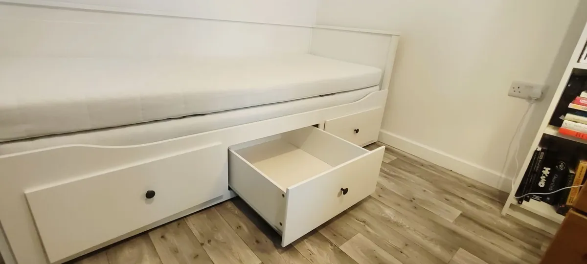 HEMNES Daybed w/ Mattresses - Image 2