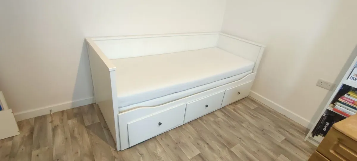 HEMNES Daybed w/ Mattresses - Image 4