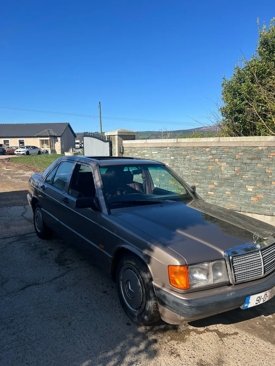 Mercede 190e - Image 1