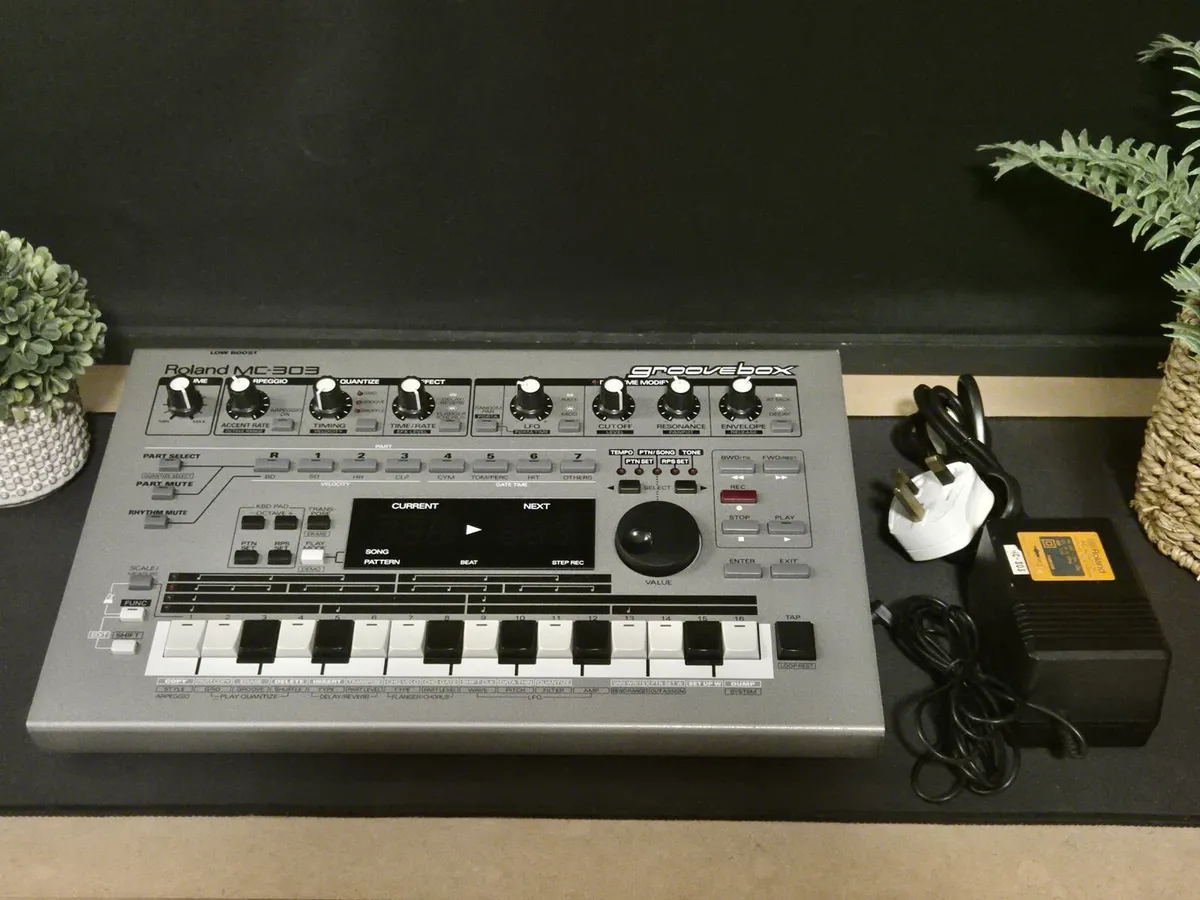 Roland MC-303 Groovebox (Free Shipping) - Image 2