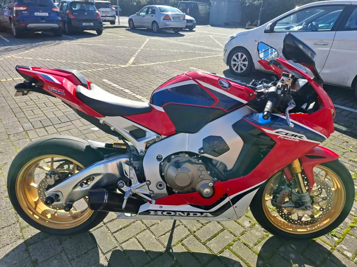 Honda CBR1000RR SP - Image 1