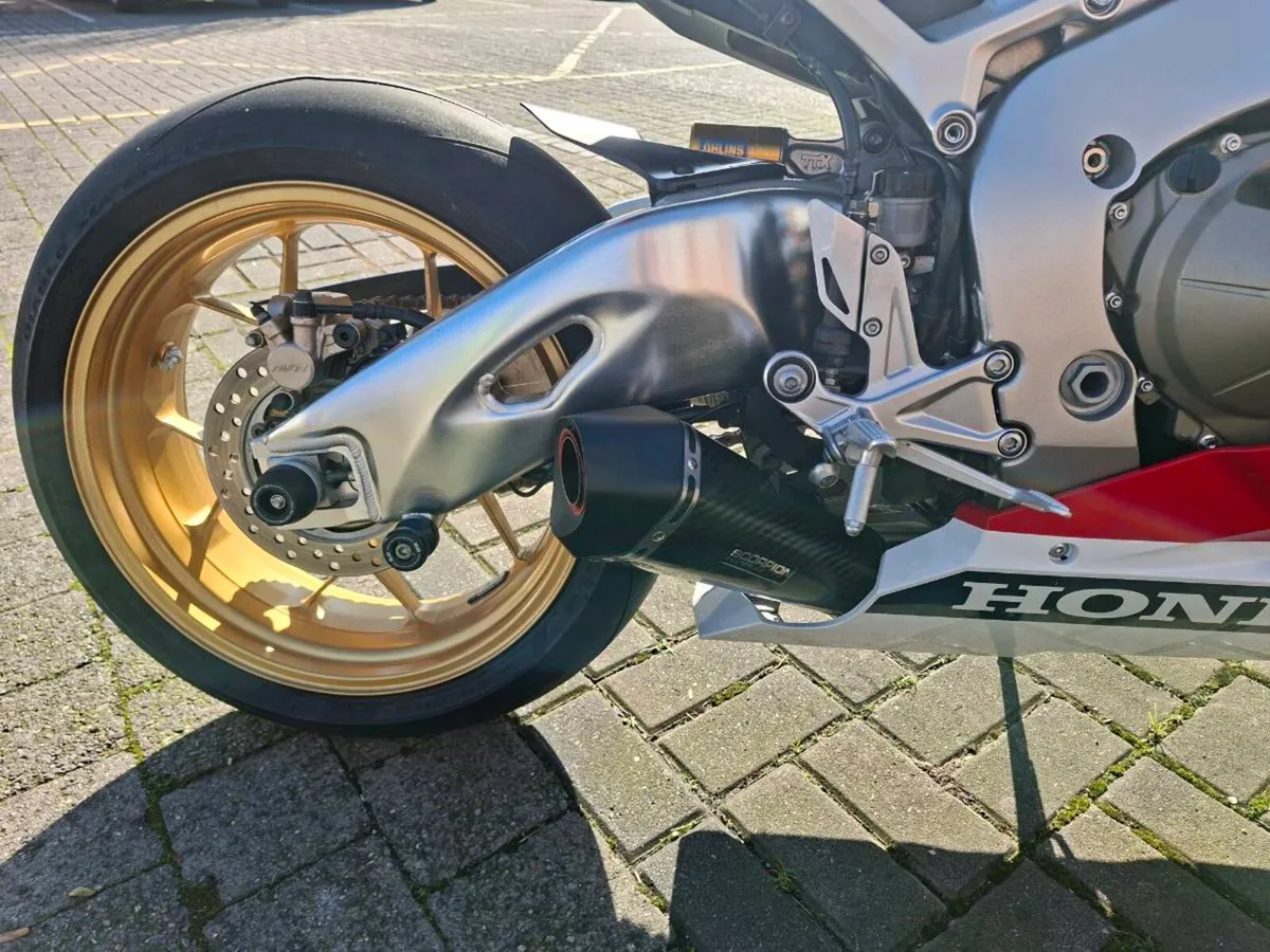 Honda CBR1000RR SP - Image 4