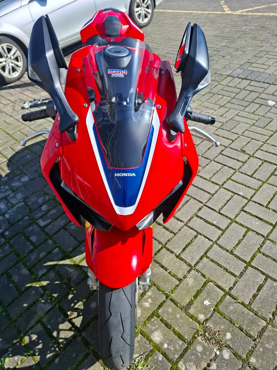 Honda CBR1000RR SP - Image 3