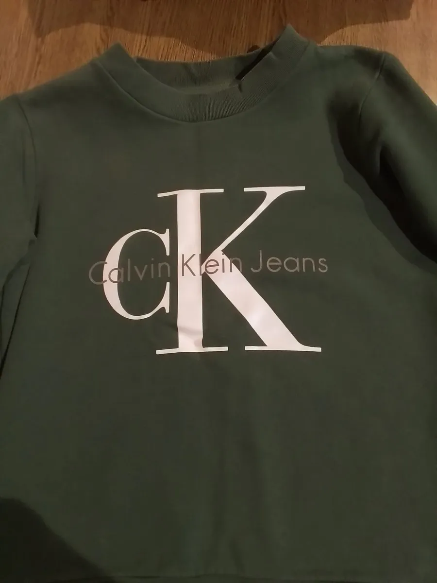 Calvin Klein sweatshirt - Image 4