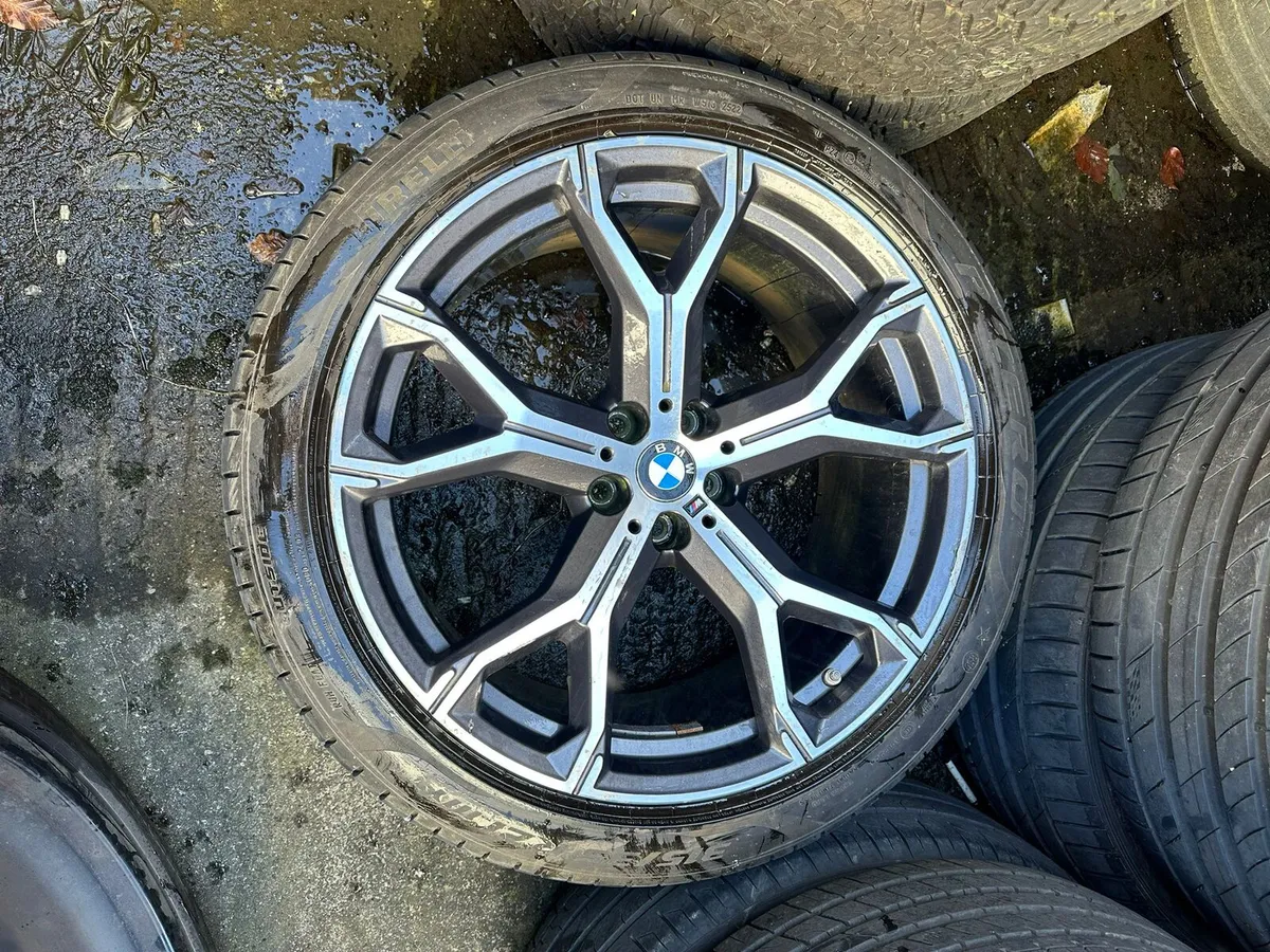 BMW X5 M-Sport : Front and rear x 1 : Pireilli - Image 1