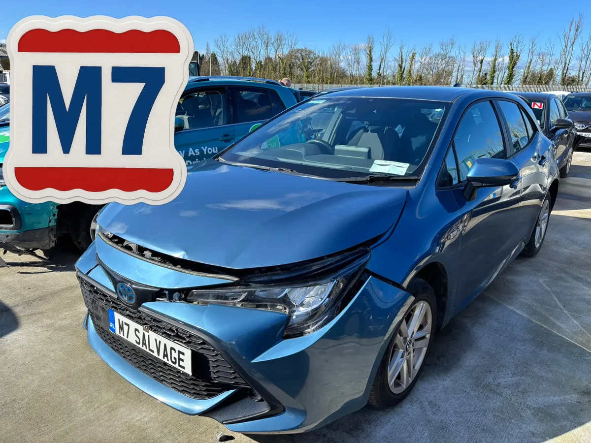 19 Corolla Luna Hybrid NCT 1/27 56 km Drives - Image 1