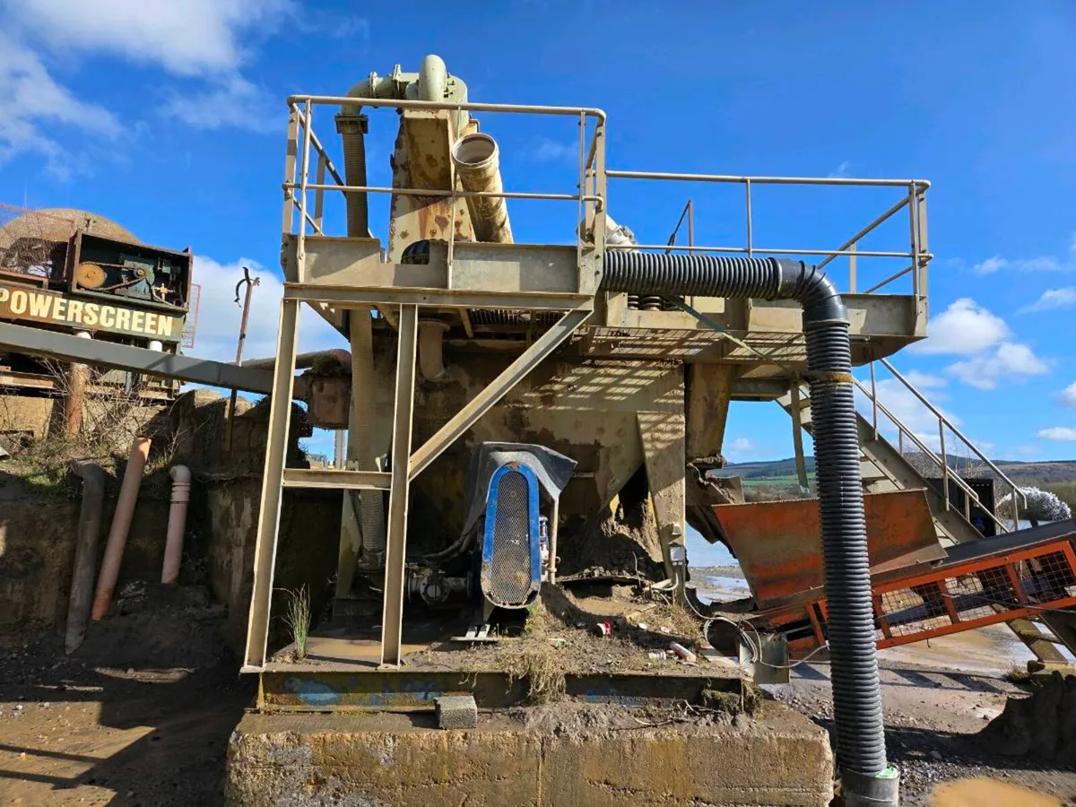 Sotres Sand Cyclone and Powerscreen Bucket wheel - Image 4