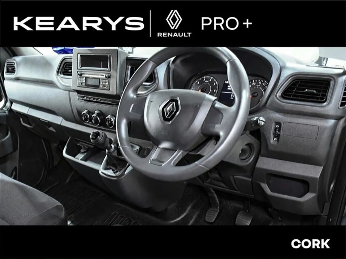 Renault Master FWD LM35 Blue dCi 135 Business MY22 - Image 3