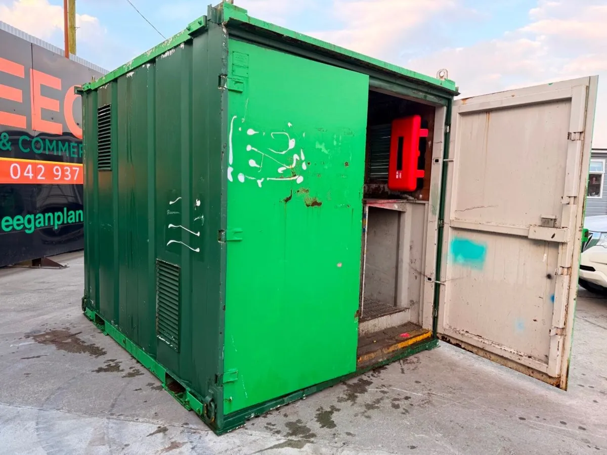 COSHH ...CHEMICAL CONTAINER 10 X 8 .....4799 - Image 1