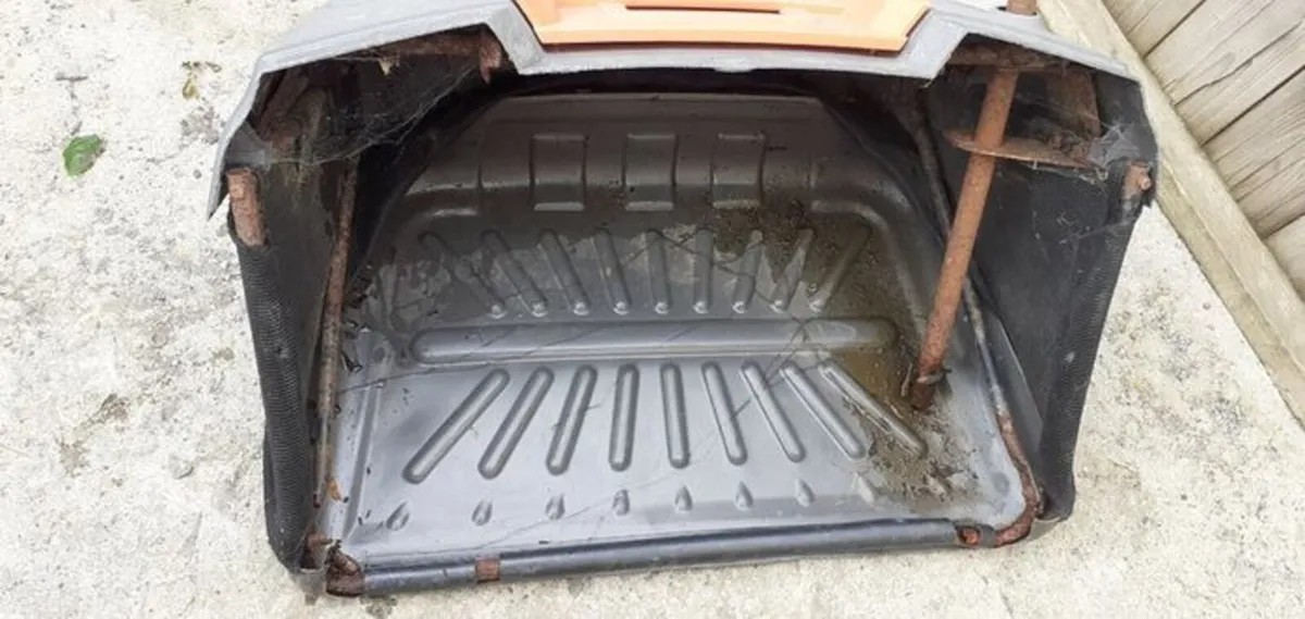 Selection of ride on mower grass boxes. - Image 2