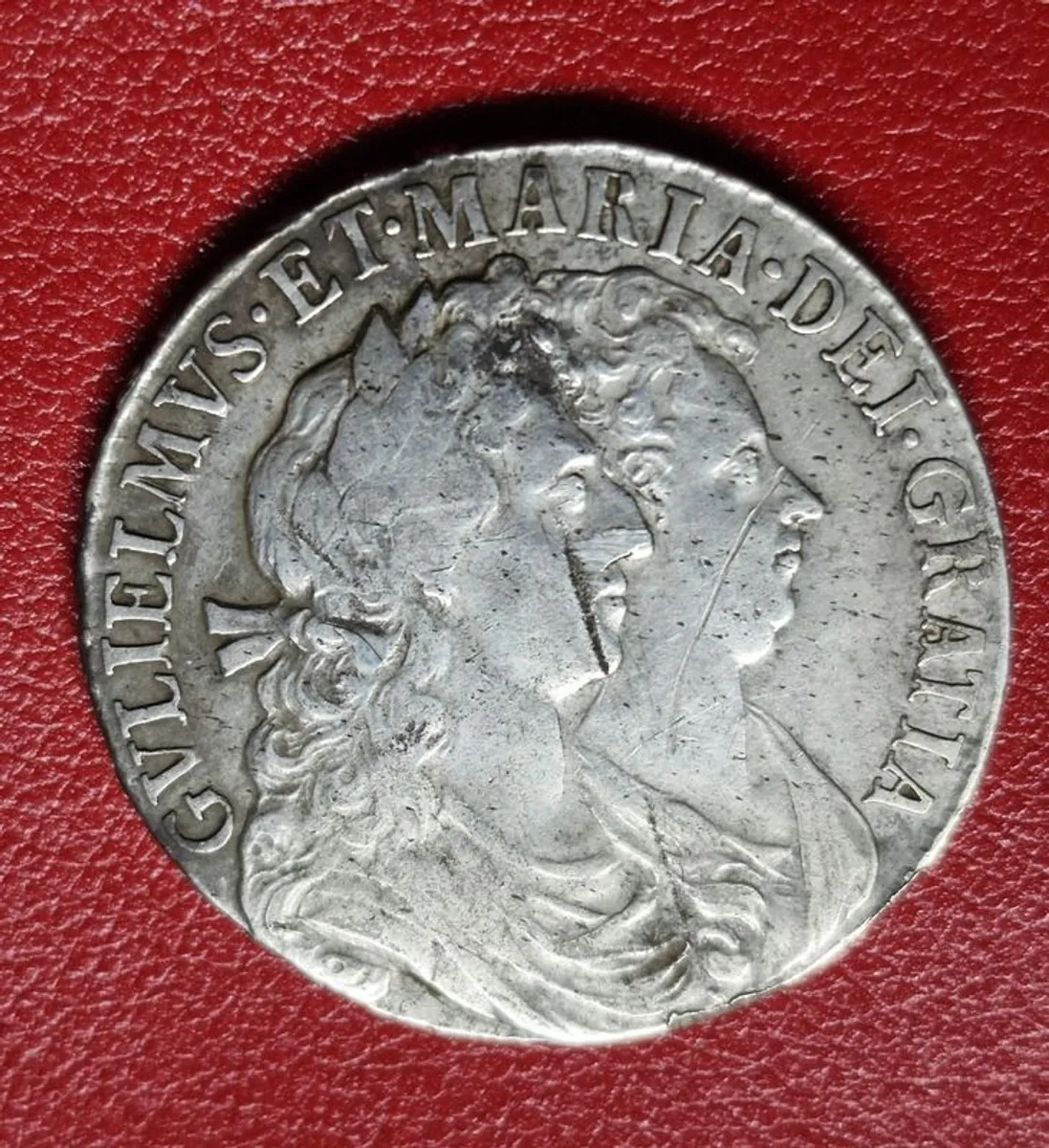 Great Britain 1689 Half Crown Silver Coin: William and Mary-1st bust/ 1st shield - Image 3