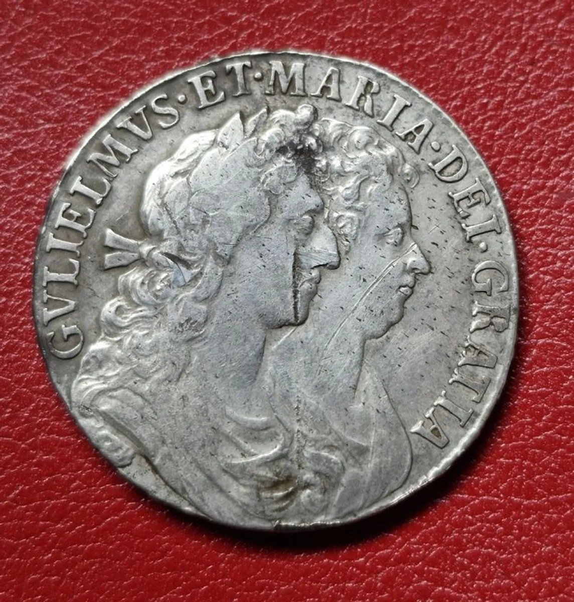Great Britain 1689 Half Crown Silver Coin: William and Mary-1st bust/ 1st shield - Image 4