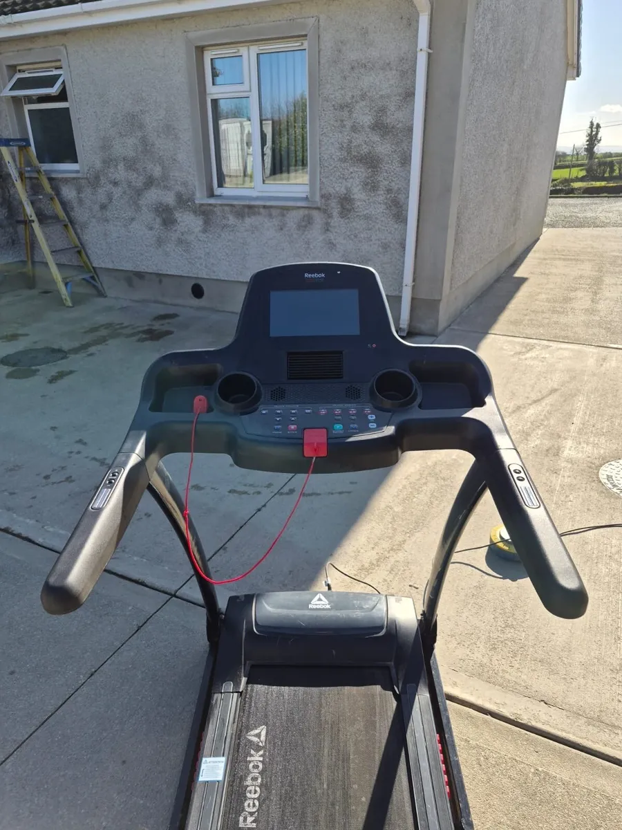 Reebok one GT 40s Treadmill - Image 2