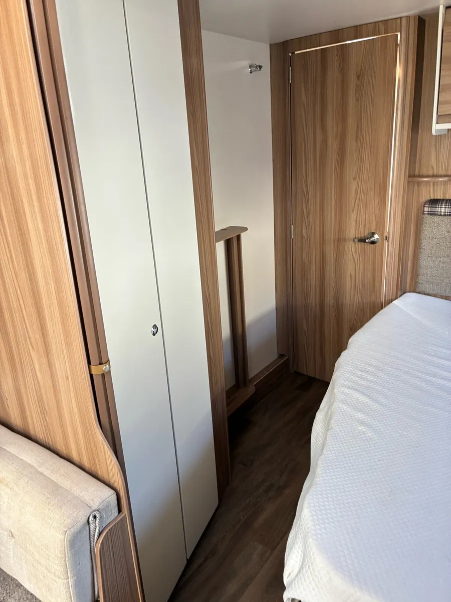 Swift sprite Quattro 8ft wide fixed bed - Image 4