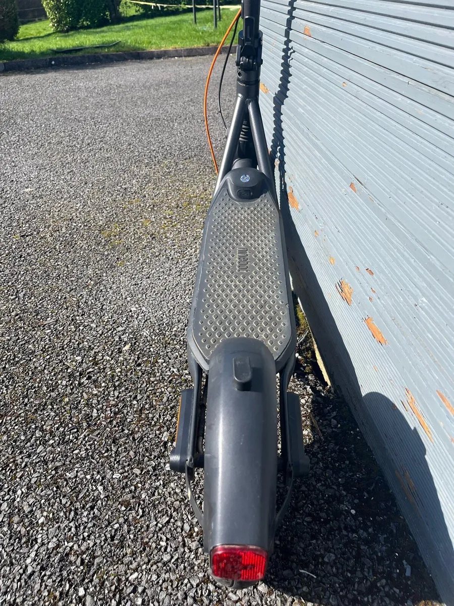 Segway Ninebot E-scooter F2 pro - Image 3