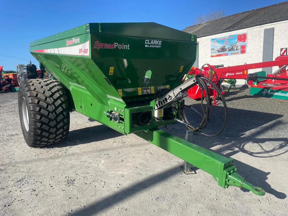 Spreadpoint SP400 6 Ton Lime Spreader - In Stock - Image 1