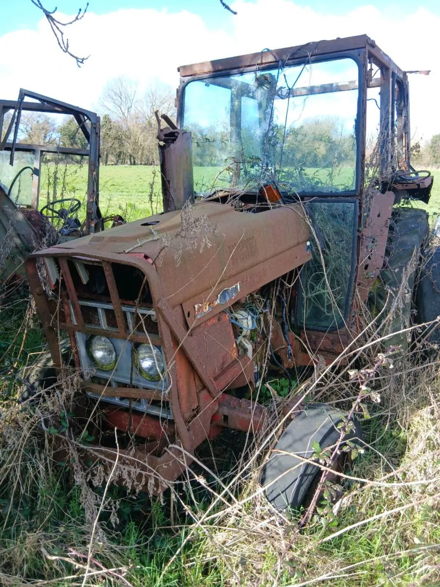 International 484 complete tractor - Image 1