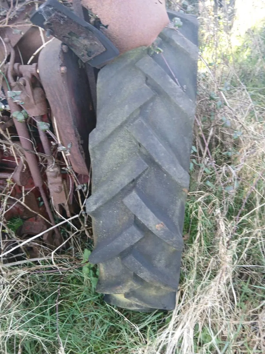 International 484 complete tractor - Image 3