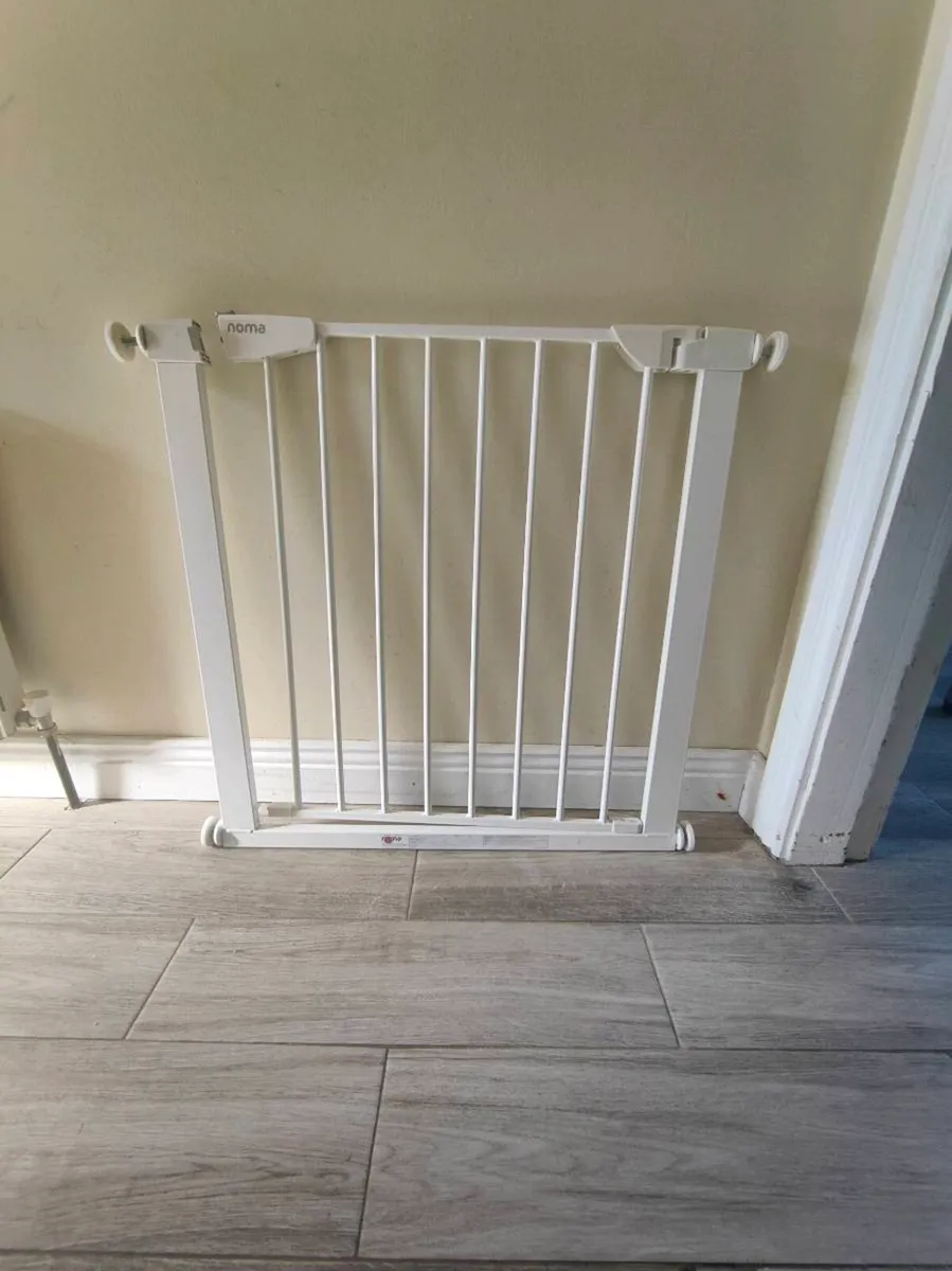 Noma pressure fit stair gate - Image 2