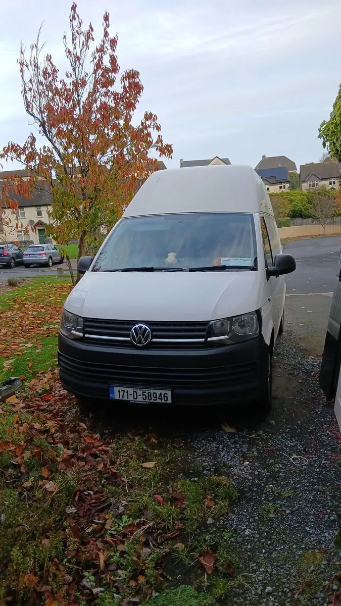 Volkswagen Transporter 2017 - Image 2