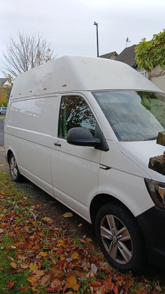 Volkswagen Transporter 2017 - Image 1