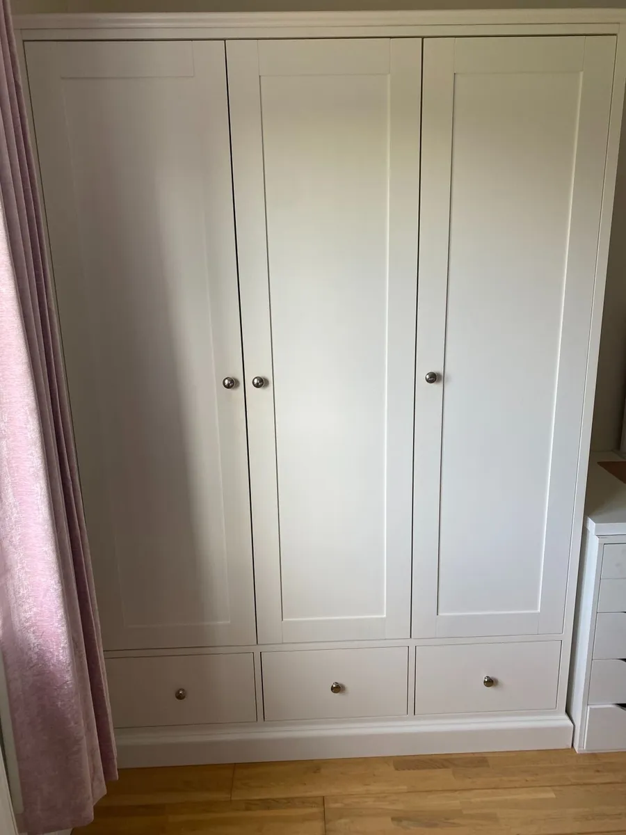 Wardrobe - Image 3