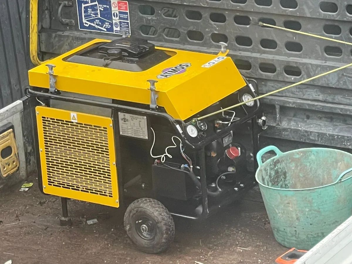 Portable air compressor - Image 1