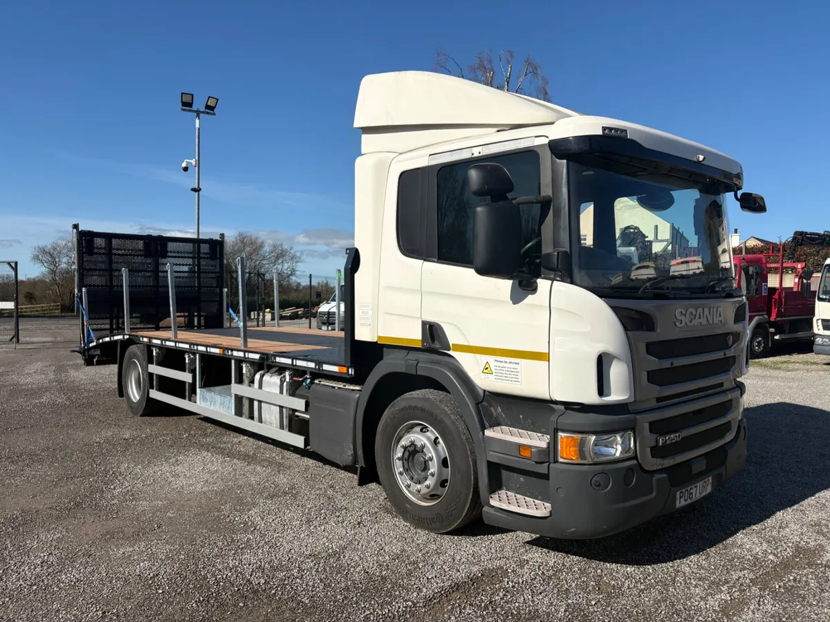 2017 Scania P250 18 Ton Beavertail - Image 2