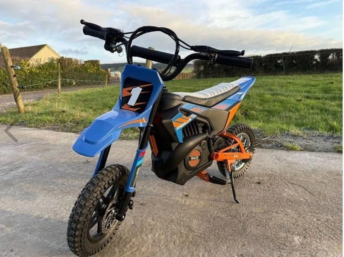 Dirt Race Scrambler 24V Electric Ride On Motorbike