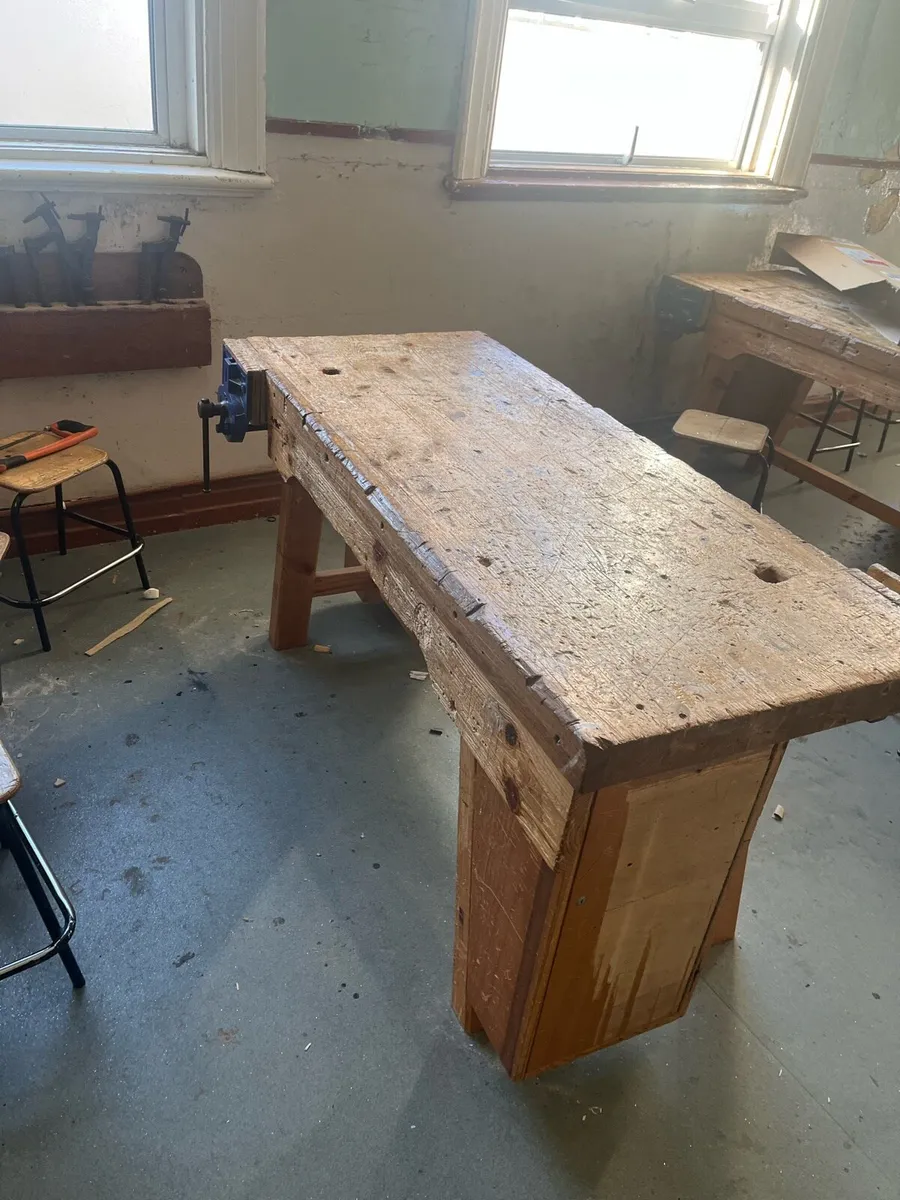 Wood working bench - Image 2