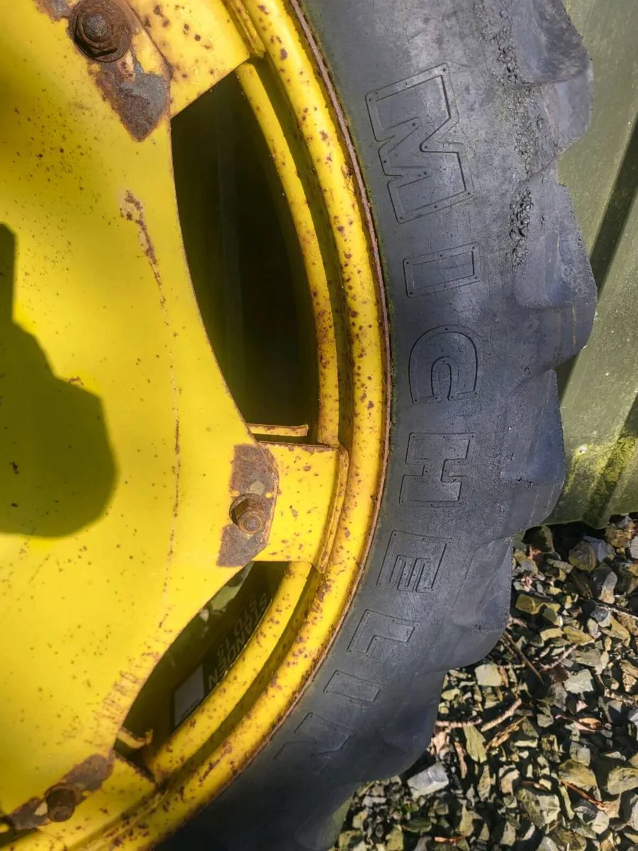 John Deere Row Crop Wheels 230/95 R44 - Image 2