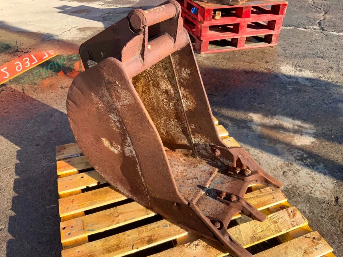 18" DIGGING BUCKET......50mm PINS.......730. - Image 4