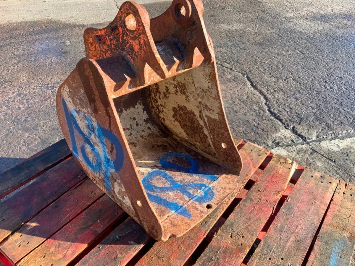 18" DIGGING BUCKET............45mm.........18p. - Image 4