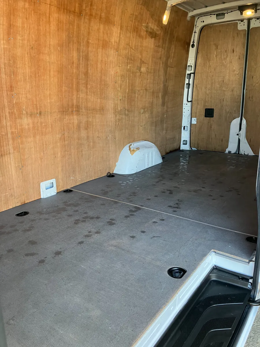 Mercedes-Benz Sprinter 2021 - Image 3