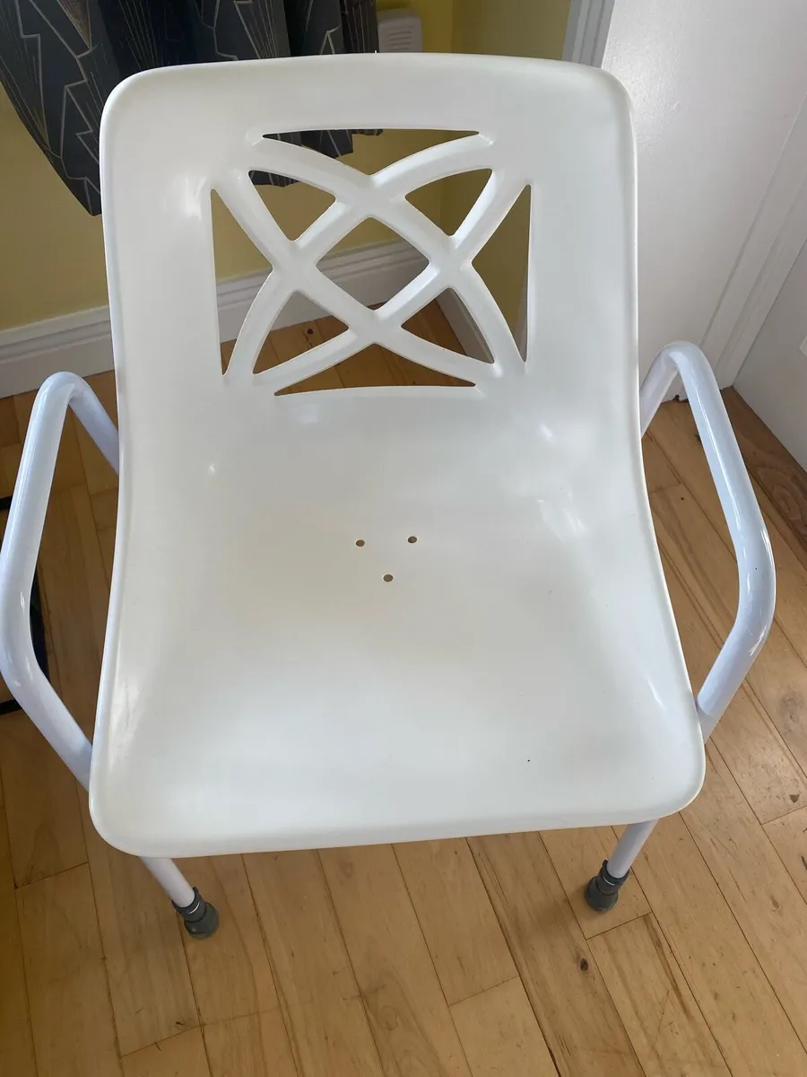 Shower chair - Image 1