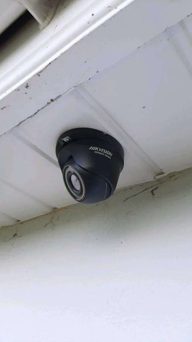 Outdoor lights and sockets - Image 3