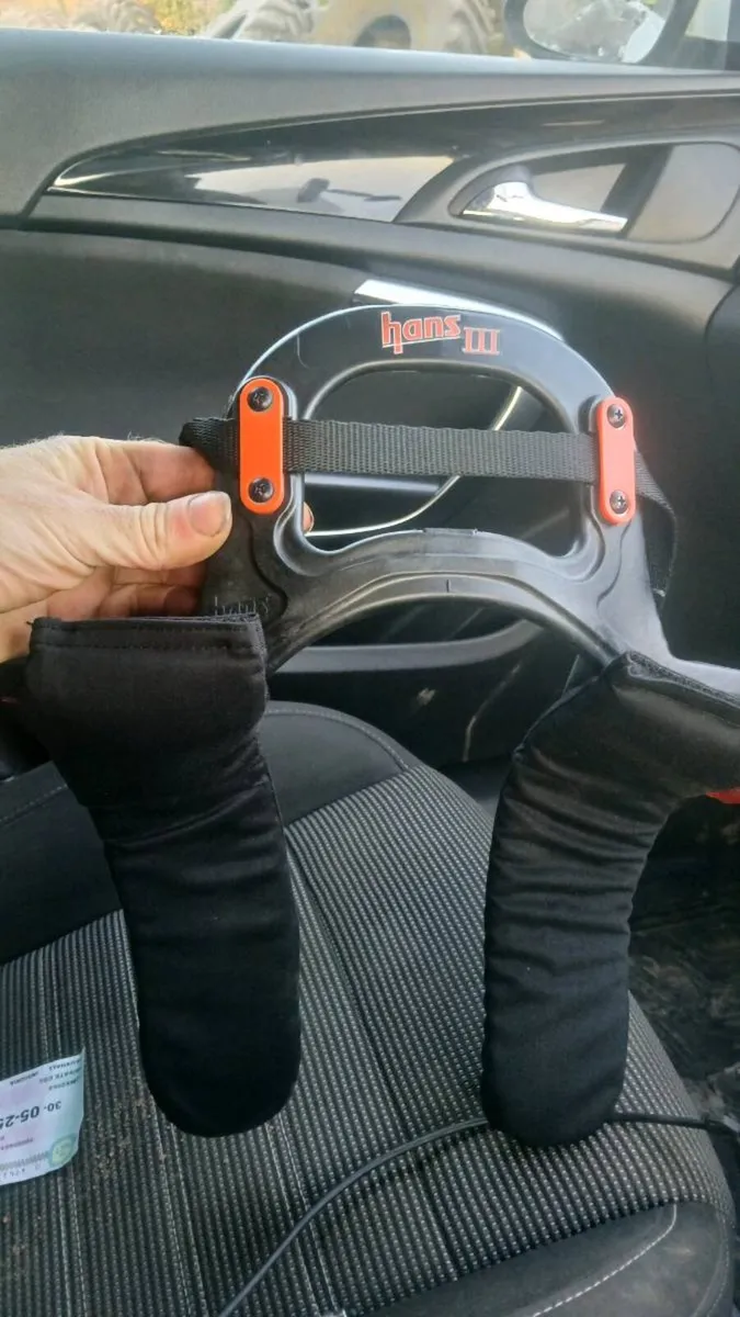 Hans device - Image 1