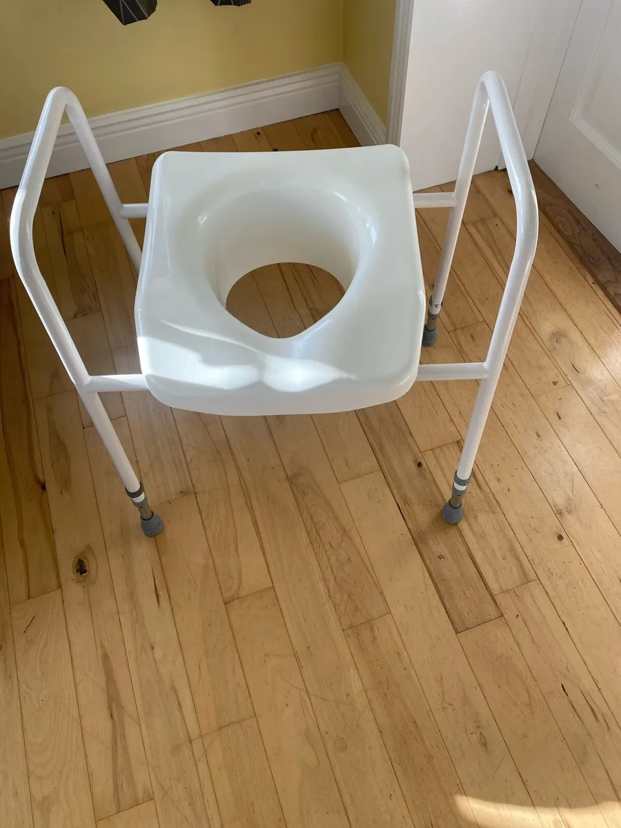 Adjustable toilet seat - Image 4