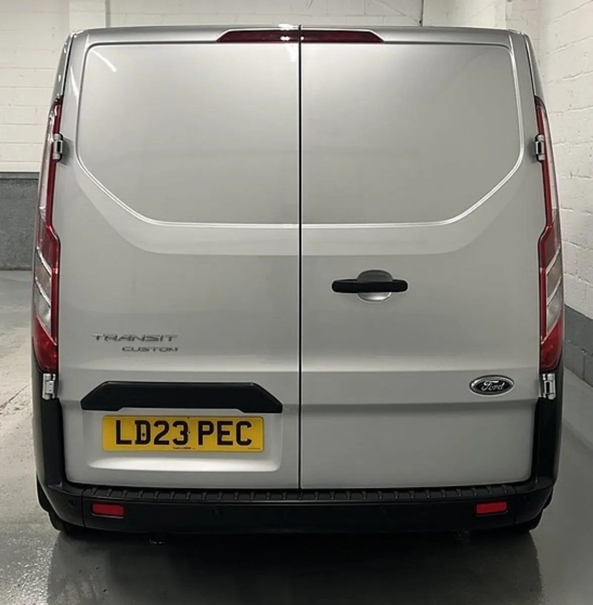 2023 Ford Transit Custom Panel Van - Image 2